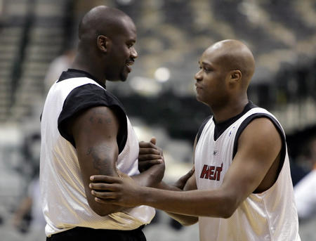 的第一脚向 的第一脚向